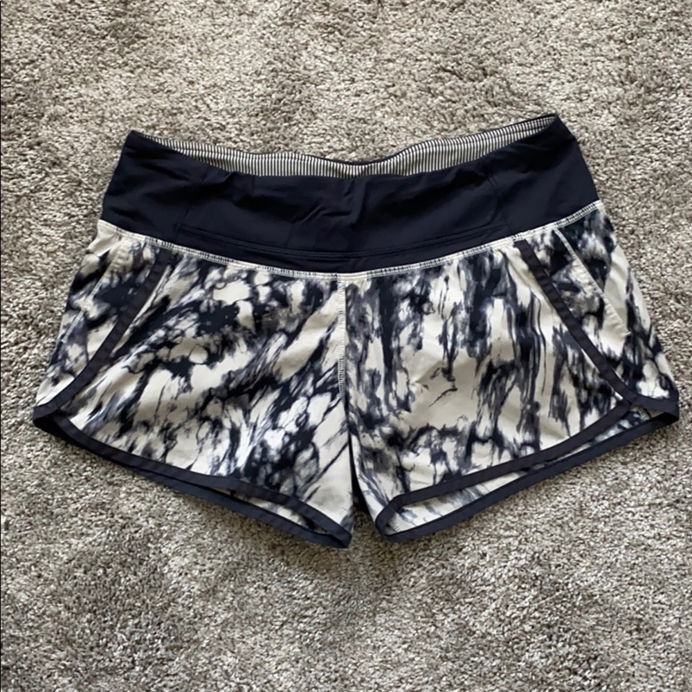 LULU Run Times Short Sz 6